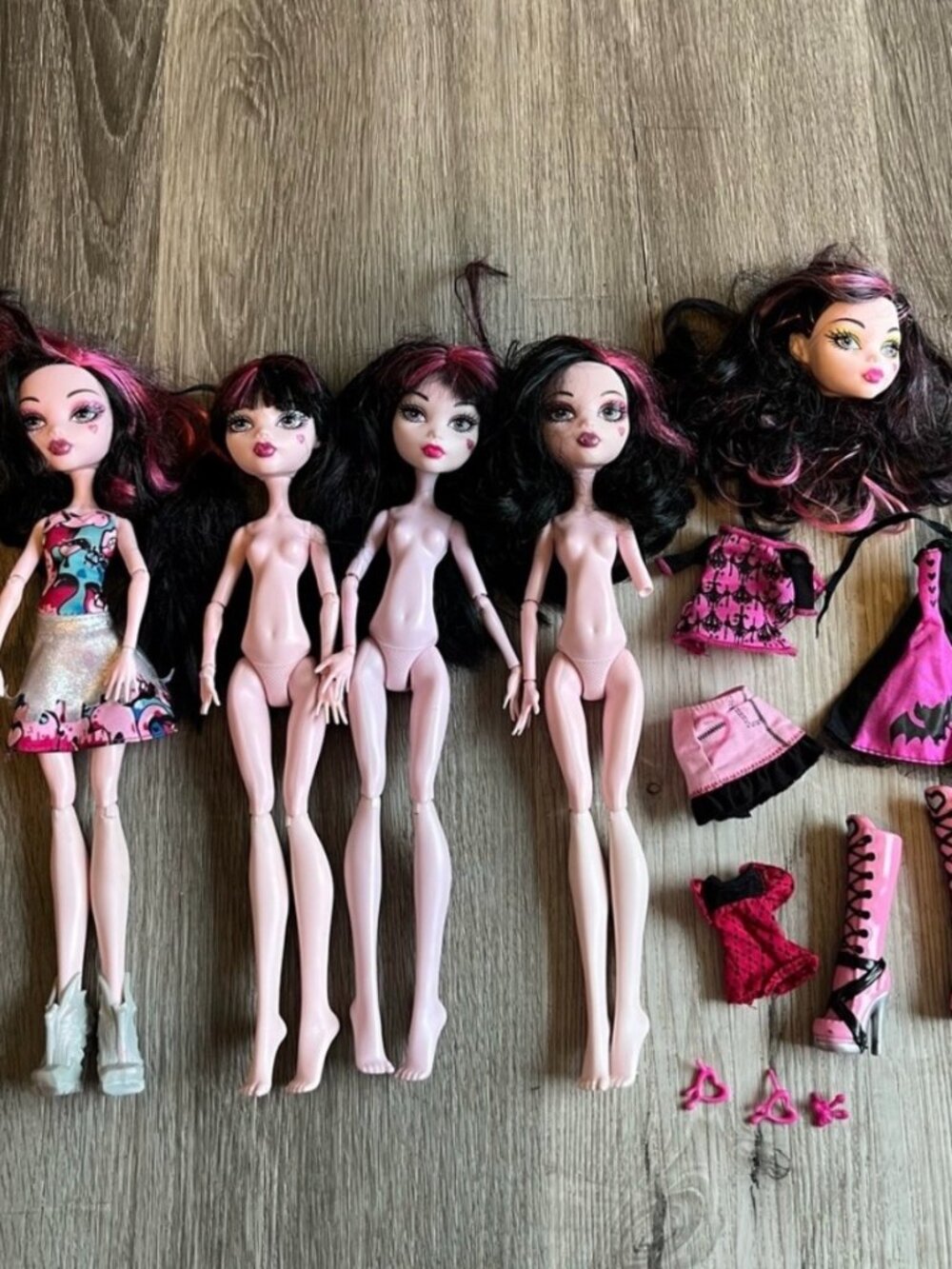 monster high draculara doll bundle